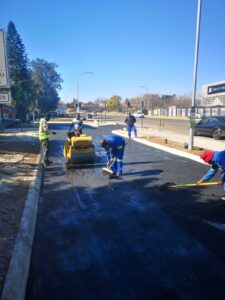 Tar Paving La Lucia